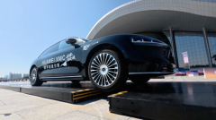 从容,自成一派,华为乾崑HUAWEI XMC全能试驾菁英汇,用科技赋能从容出行的“